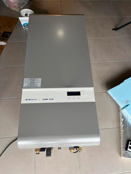 Gasketel Cube One 30/35 kW itho daalderop gascondensatie, Doe-het-zelf en Bouw, Chauffageketels en Boilers, Gebruikt, Ophalen