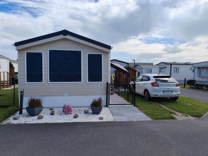 Mooie stacaravan Rhodos 10m op 3,70m in Middelkerke, Caravans en Kamperen, Stacaravans, Ophalen