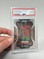 PSA 10 Rafael Leão — Panini Prizm Qatar World Cup 2022 #181, Enlèvement ou Envoi, Neuf, Cartes de joueur