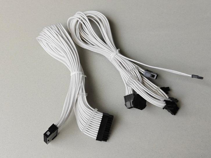 Witte gevlochten verlengkabelset voor moederbord en GPU, Computers en Software, Moederborden, Zo goed als nieuw, AMD, Overige soorten