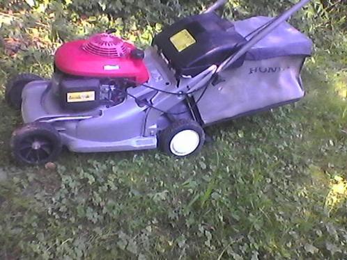 a vendre vrai honda hrb 476, Jardin & Terrasse, Tondeuses à gazon, Utilisé, Tondeuses à gazon à essence, 50 cm ou plus, Tondeuse rotative