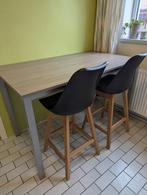 Tafel en twee hoge stoelen, Ophalen