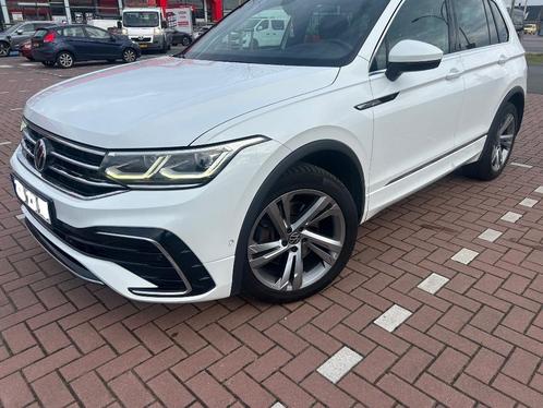 Tiguan 2.0 TDI 4Motion R-Line DSG PANO  IQ Lights 77500 km, Auto's, Volkswagen, Bedrijf, Tiguan, 360° camera, 4x4, ABS, Achteruitrijcamera