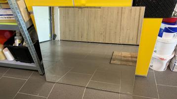 Grand miroir avec éclairage LED beschikbaar voor biedingen