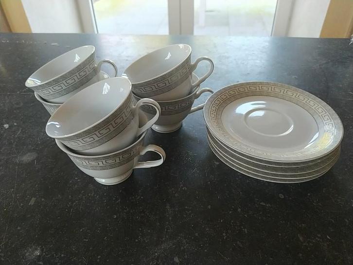 4 tassen en ondertassen (+ 2 extra gratis tassen), Huis en Inrichting, Keuken | Servies, Ophalen of Verzenden