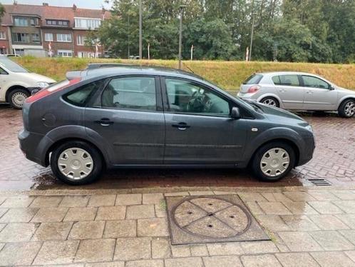 ford focus automaat benzine 1.6cc euro4 van 2005, 166000 km, Auto's, Ford, Particulier, Focus, Airconditioning, Benzine, Euro 4