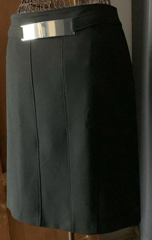 Caroline Biss magnifique jupe noire 42 Etat neuf, Vêtements | Femmes, Jupes, Comme neuf, Taille 42/44 (L), Noir, Longueur genou