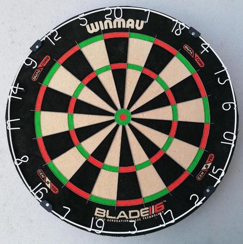 Winmau Blade 6 Dual Core., Sport en Fitness, Darts, Zo goed als nieuw, Dartbord, Ophalen of Verzenden