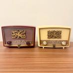 TWEE VINTAGE BUIZENRADIO RADIOLA RA155A PARIJS 1955 RADIO, Antiek en Kunst, Verzenden