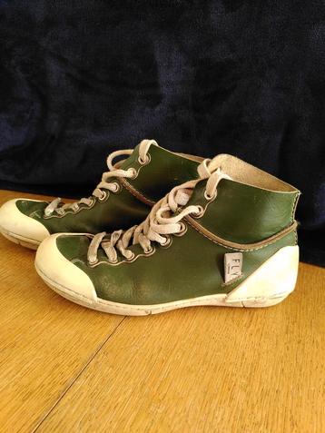 Sneakers Fly London beschikbaar voor biedingen