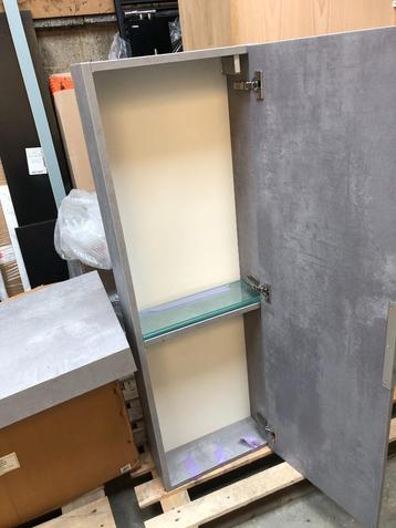 Meuble salle de bain beschikbaar voor biedingen