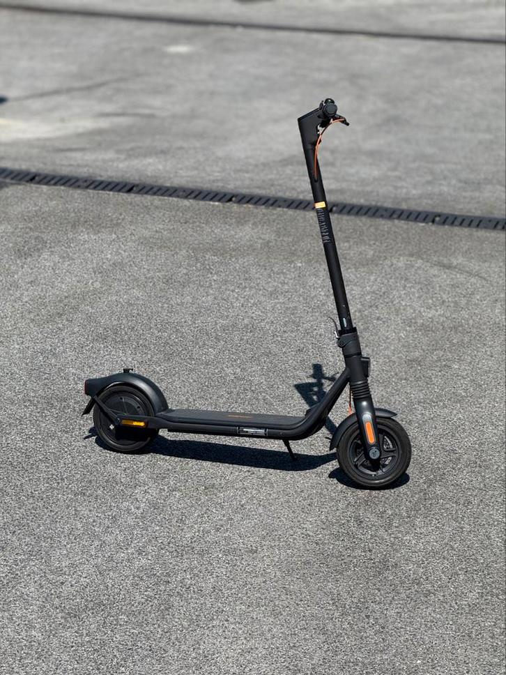 Elecktrische step Segway Ninebot F2 Pro - 1 jaar GARANTIE, Fietsen en Brommers, Steps, Zo goed als nieuw, Elektrische step (E-scooter)