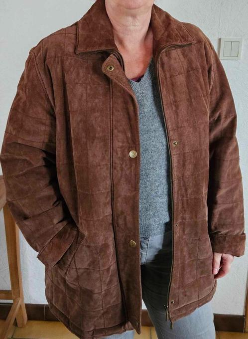 Veste brune en daim taille 44 hiver, Kleding | Dames, Jassen | Winter, Zo goed als nieuw, Maat 42/44 (L), Bruin, Ophalen of Verzenden