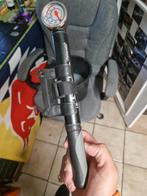 pompe a vélo avec écran de pression et accroche neuve, Fietsen en Brommers, Fietsaccessoires | Fietspompen, Ophalen of Verzenden