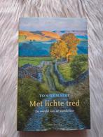 Boek: Ton Lemaire - Met lichte tred, Boeken, Reisverhalen, Ophalen of Verzenden, Nieuw, Ton Lemaire