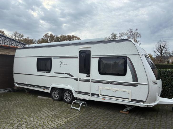 Fendt 650 SFD tendenza mover airco FULL winteruitvoering, Caravans en Kamperen, Caravans, Particulier, Fendt, Queensbed, Airco