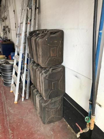 Jerrycan uit de jaren 1945 beschikbaar voor biedingen