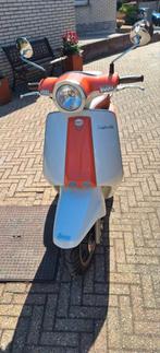 LAMBRETTA Scooter LN-125 CC 4STROKE, Fietsen en Brommers, Ophalen, Zo goed als nieuw