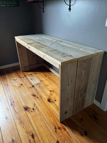 Bureau van steigerhout  beschikbaar voor biedingen