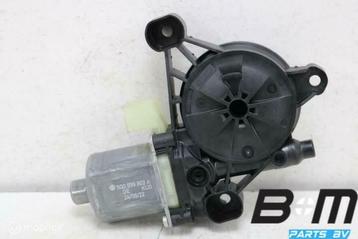 Raammotor rechtsachter VW Tiguan 5NA 5Q0959802A beschikbaar voor biedingen