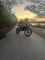 derbi senda r, Fietsen en Brommers, Ophalen, 6 versnellingen, 50 cc, Klasse B (45 km/u)