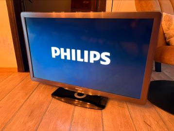 Philips 40” lcd tv met ambilight beschikbaar voor biedingen