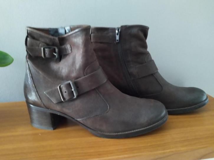 korte enkellaarsjes - maat 39 - als nieuw, Kleding | Dames, Schoenen, Zo goed als nieuw, Lage of Enkellaarzen, Bruin, Ophalen of Verzenden