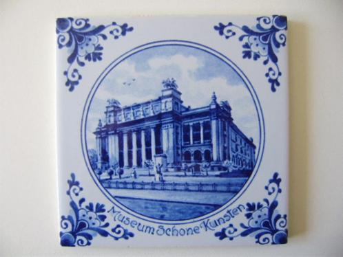Tegel in blauw/wit glazuur >>> Museum Schone Kunsten <<<, Antiek en Kunst, Antiek | Wandborden en Tegels, Ophalen