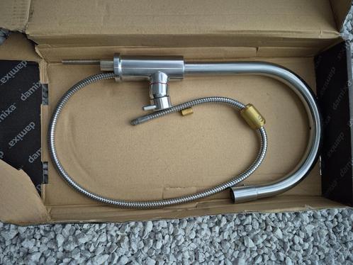 Keukenkraan NIEUW met uitrekbare slang, Doe-het-zelf en Bouw, Sanitair, Nieuw, Kraan, Inox, Ophalen