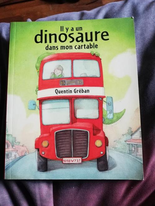 Livre "Il y a un dinosaure dans mon cartable", Boeken, Kinderboeken | Jeugd | onder 10 jaar, Gelezen, Fictie algemeen, Ophalen of Verzenden