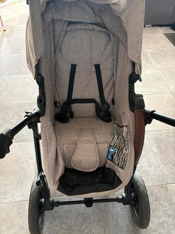Kinderkraft 3 in 1 kinderwagen beschikbaar voor biedingen