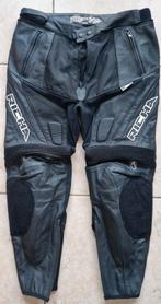 NIEUWE Richa Viper motorbroek
Maat 28/56 heup 115-120 cm, Motoren, Kleding | Motorkleding, Ophalen, Dames, Handschoenen