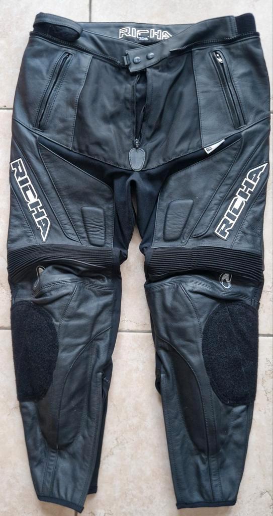 NIEUWE Richa Viper motorbroek
Maat 28/56 heup 115-120 cm, Motoren, Kleding | Motorkleding, Handschoenen, Dames, Heren, Ophalen