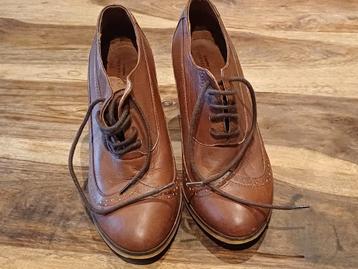 Elegante gesloten schoenen van Sacha Essentials maat  38 beschikbaar voor biedingen
