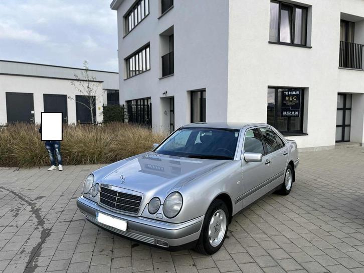 Mercedes - Benz E220 Elegance Automaat 140.000km's (carpass), Auto's, Mercedes-Benz, Bedrijf, Te koop, E-Klasse, ABS, Airbags