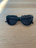 KOMONO zonnebril — The Stella, Handtassen en Accessoires, Ophalen of Verzenden, Zonnebril, Zo goed als nieuw