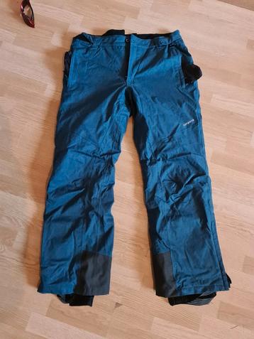 Snowboard / ski Broek + Jas  disponible aux enchères