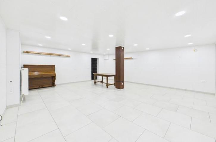 Belle villa 3 facades à Dottignies - Grande opportunitée, Immo, Maisons à vendre, Province de Hainaut, Maison de coin, C