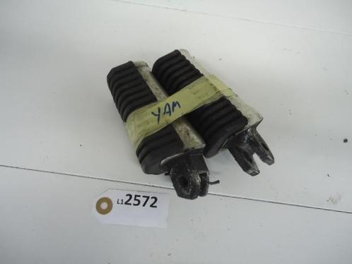 Yamaha Voetsteunen en schetsplaten Voetsteun D1-24981, Motoren, Onderdelen | Yamaha
