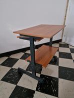 Bureau pratique réglable en hauteur, Enlèvement, Réglable en hauteur, Comme neuf, Bureau