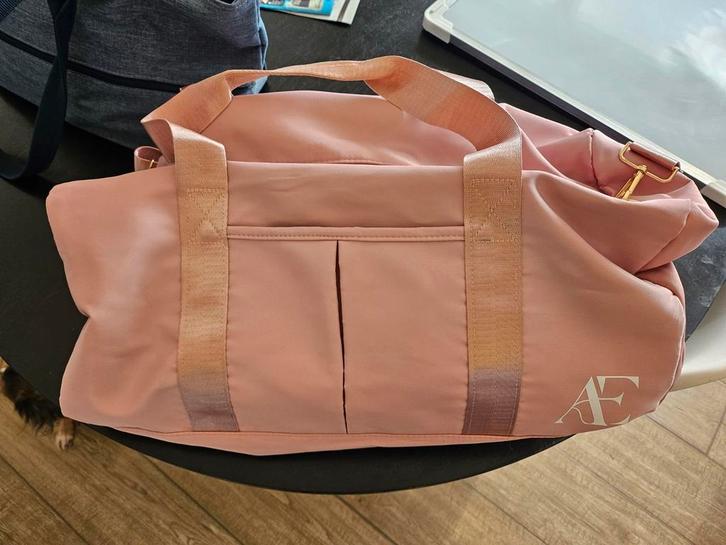 Sporttas, Handtassen en Accessoires, Tassen | Sporttassen, Zo goed als nieuw, Ophalen of Verzenden