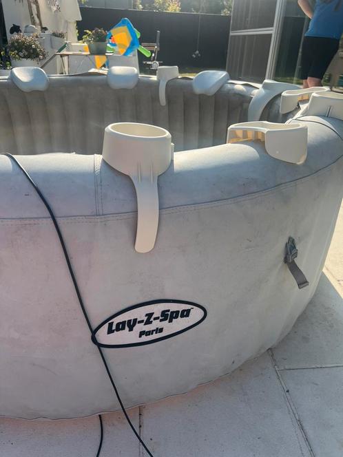 Bestway Lay-Z-Spa Paris AirJet incl LED & accessories, Tuin en Terras, Bubbelbaden en Hottubs, Gebruikt, Afdekzeil, Grondzeil