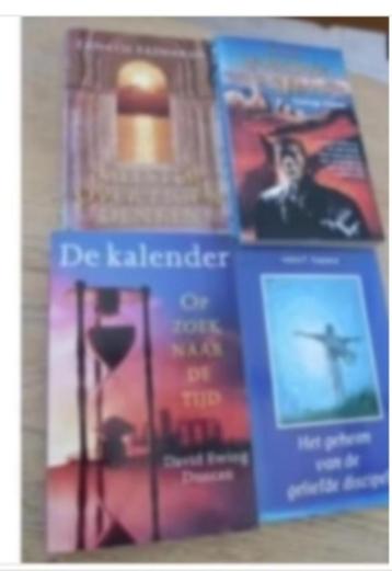 4 BOEKEN OVER MEESTERSCHAP V 8 EURO   beschikbaar voor biedingen