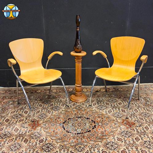 set van 3 design opstapelbare Kimball Bingo Guest Chairs, Huis en Inrichting, Stoelen, Gebruikt, Drie, Hout, Bruin, Ophalen of Verzenden