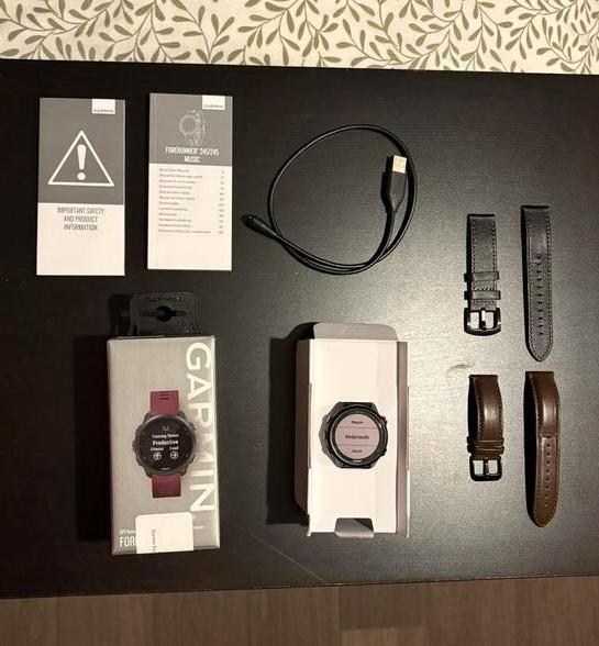 Garmin Forerunner 245, Handtassen en Accessoires, Sporthorloges, Zo goed als nieuw, Zwart, Waterdicht, Verzenden