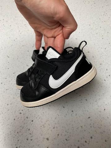 Kinderschoen NIKE maat 23,5, Kinderen en Baby's, Ophalen, Schoentjes, Jongetje of Meisje, Zo goed als nieuw