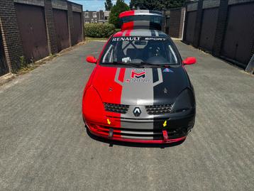 Renault Clio 2RS - met Knaf-rolkooi beschikbaar voor biedingen