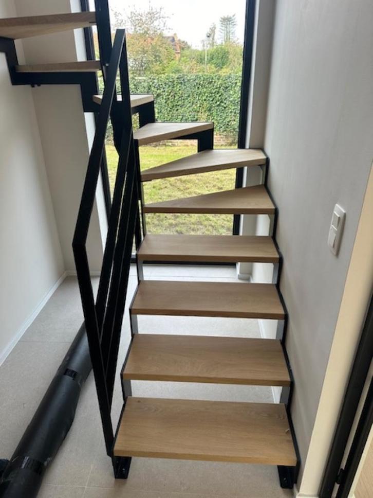 Escalier en Métale avec marches en bois, Bricolage & Construction, Échelles & Escaliers, Neuf, Escalier, 2 à 4 mètres, Enlèvement