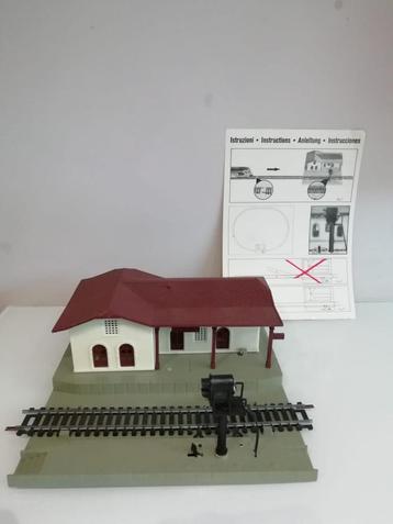 HO Lima 600046 station met rood en groen lichtsein (008*), Enlèvement ou Envoi, Comme neuf, Courant continu, Pont, Tunnel ou Bâtiment
