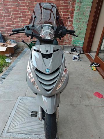 piaggio zip 50 cc, Fietsen en Brommers, Scooters | Piaggio, Ophalen, Gebruikt, Zip, Klasse A (25 km/u)